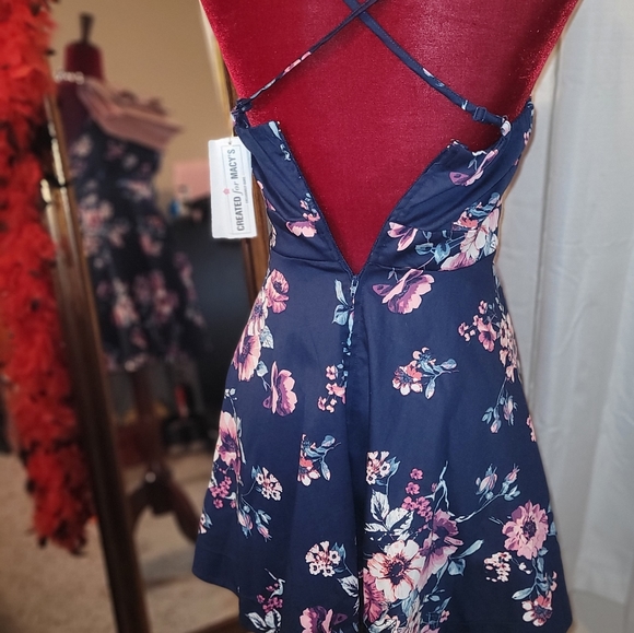 Floral dress - Picture 7 of 7